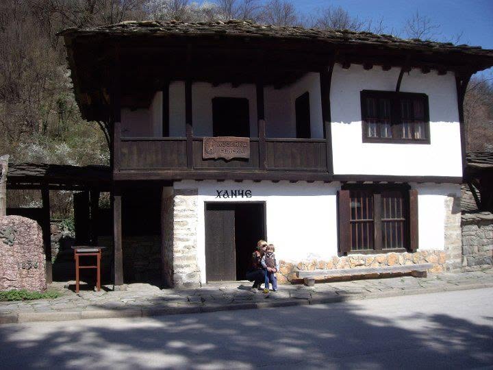 Архивна снимка на старата къща